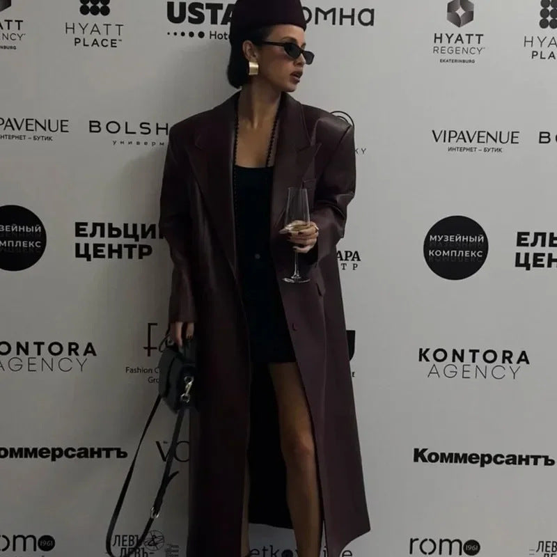 Manteau trench rétro rouge bordeaux